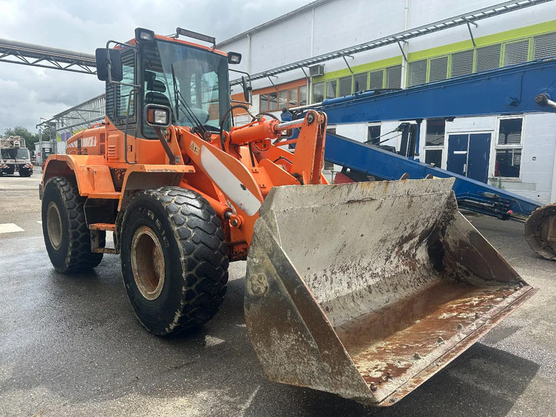 Doosan DL 200 4X4, CE, 6117 HOURS - Pá carregadora: foto 3 Doosan DL 200 4X4, CE, 6117 HOURS - Pá carregadora: foto 3