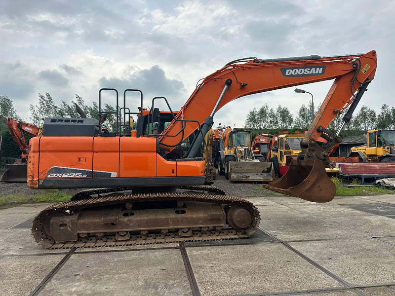 Doosan DX235LC 5 - ONLY 4226 HOURS - - Escavadora de rastos: foto 2 Doosan DX235LC 5 - ONLY 4226 HOURS - - Escavadora de rastos: foto 2