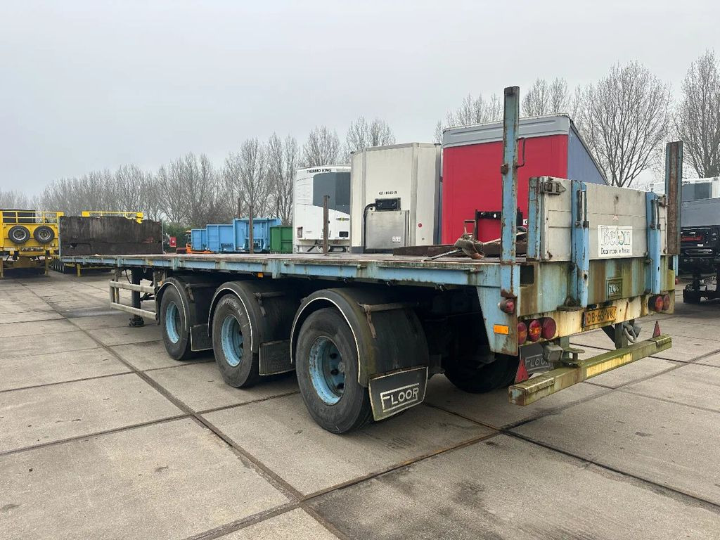 Floor LAST 2 AXLE STEERING, FIRST LIFT AXLE - Semi-reboque plataforma/ Caixa aberta: foto 3 Floor LAST 2 AXLE STEERING, FIRST LIFT AXLE - Semi-reboque plataforma/ Caixa aberta: foto 3