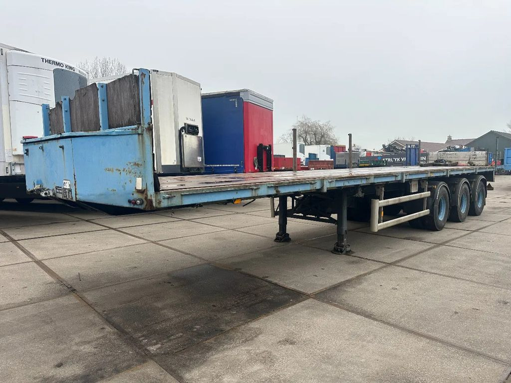 Floor LAST 2 AXLE STEERING, FIRST LIFT AXLE - Semi-reboque plataforma/ Caixa aberta: foto 1 Floor LAST 2 AXLE STEERING, FIRST LIFT AXLE - Semi-reboque plataforma/ Caixa aberta: foto 1