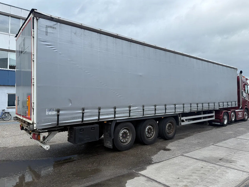 Kässbohrer XS - 3 AXLE - SAF + SLIDING ROOF - DISC BRAKES - Semi-reboque de lona: foto 4 Kässbohrer XS - 3 AXLE - SAF + SLIDING ROOF - DISC BRAKES - Semi-reboque de lona: foto 4