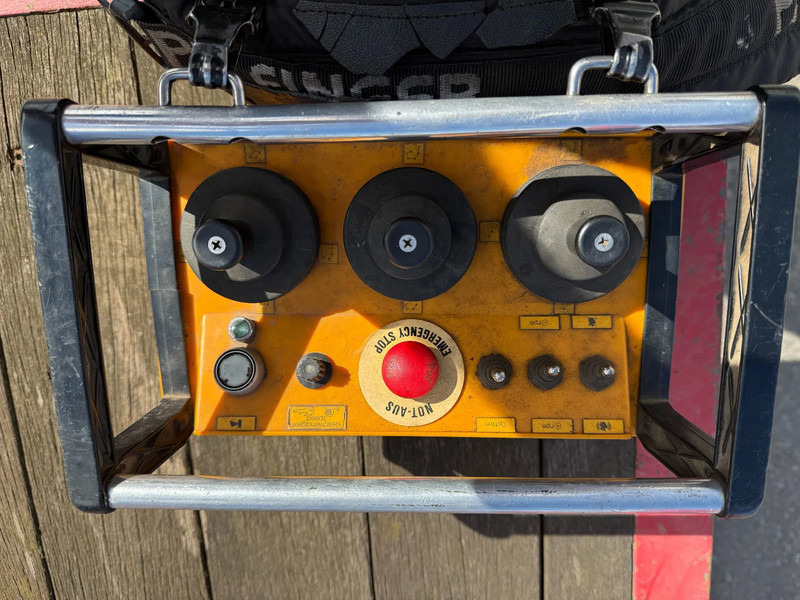 Camião grua MAN 33.463 33-463 8x4 met 62 effer kraan 6x uitschuifbaar: foto 6 Camião grua MAN 33.463 33-463 8x4 met 62 effer kraan 6x uitschuifbaar: foto 6