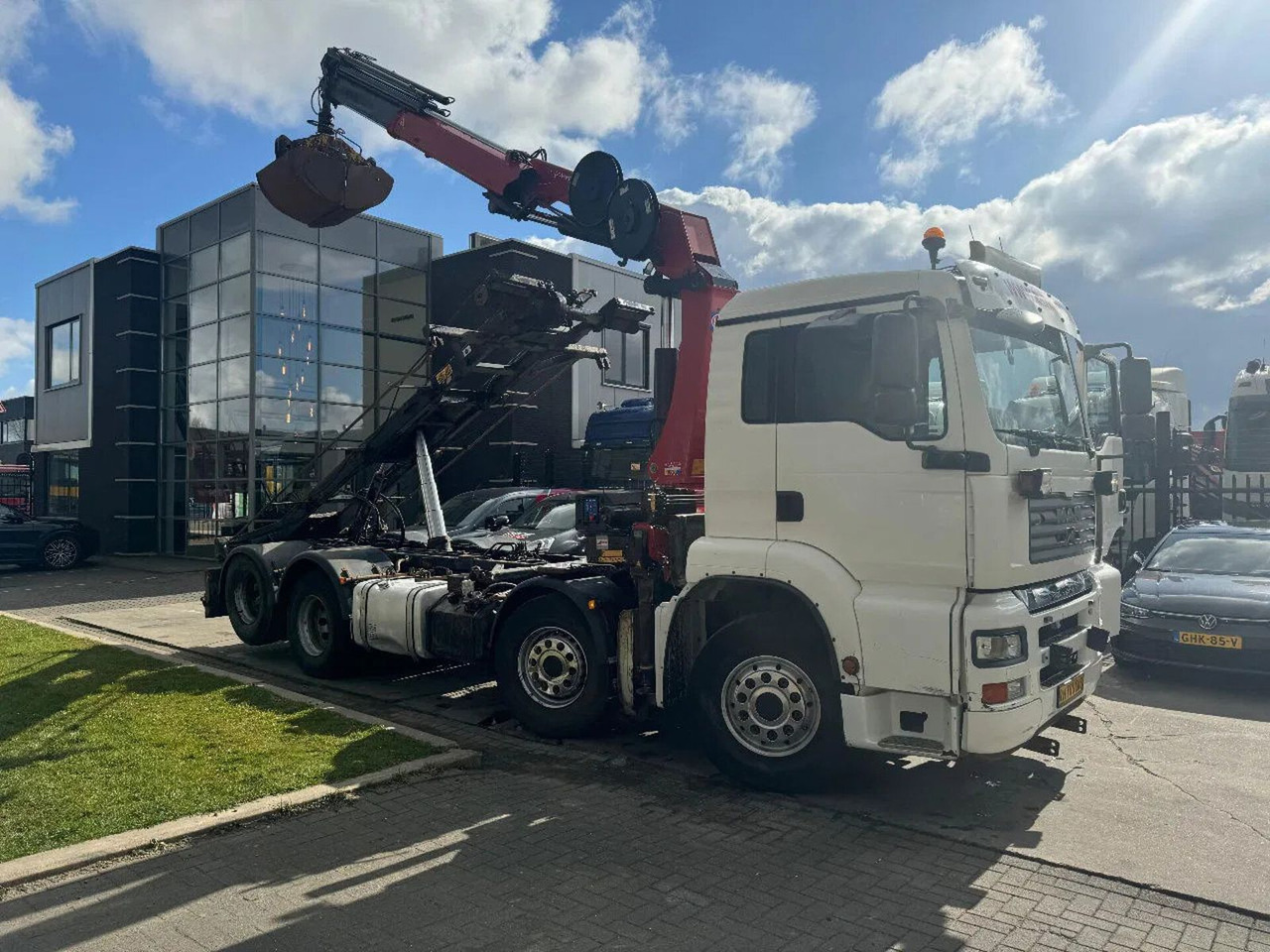 MAN TGA 35.440 8X2 - EURO 4 + HMF 2620K-RC 2018! + R - Camião grua: foto 4 MAN TGA 35.440 8X2 - EURO 4 + HMF 2620K-RC 2018! + R - Camião grua: foto 4