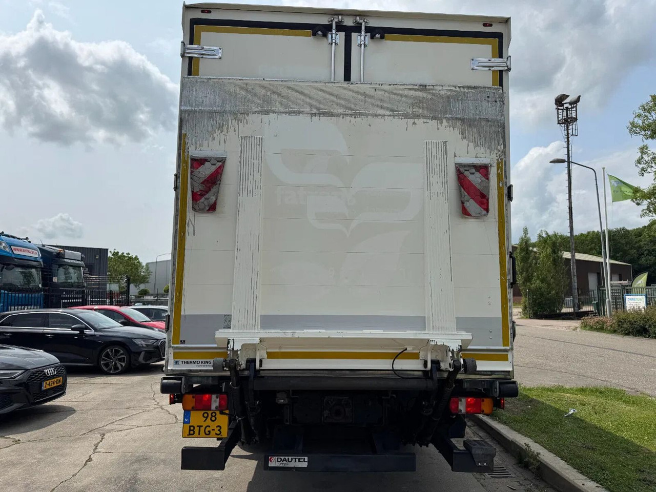 MAN TGS 26.440 6X2 - EURO 6 + THERMKING T-800R + DAU - Camião frigorífico: foto 5 MAN TGS 26.440 6X2 - EURO 6 + THERMKING T-800R + DAU - Camião frigorífico: foto 5