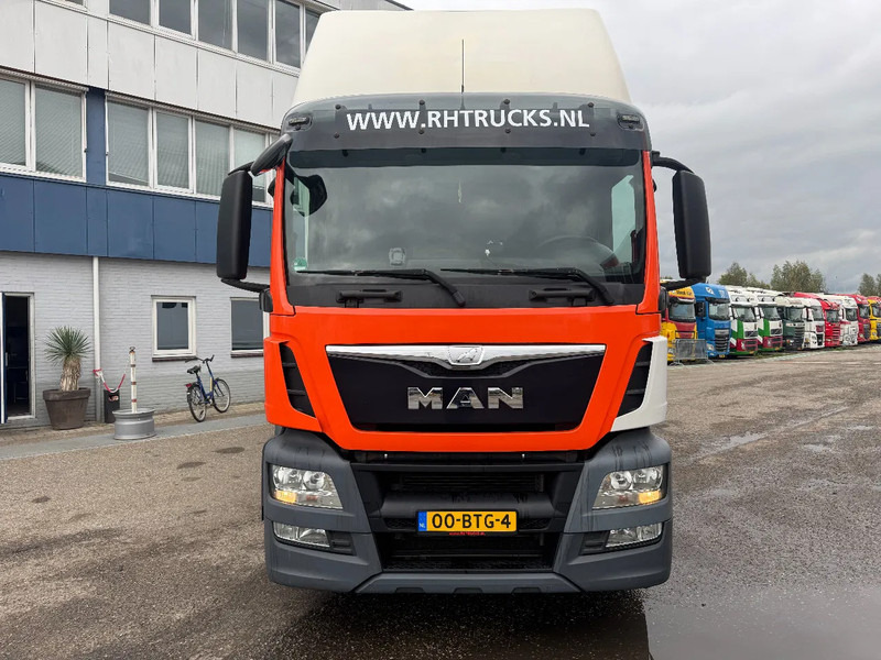 MAN TGS 26.440 6X2 EURO 6 THERMO KING + LOAD LIFT - Camião frigorífico: foto 2 MAN TGS 26.440 6X2 EURO 6 THERMO KING + LOAD LIFT - Camião frigorífico: foto 2