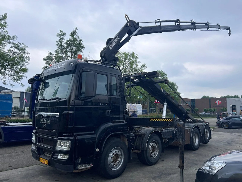 MAN TGS 35.440 8X2-4 + HIAB 220C-5 REMOTE + CABLE LIFT AUTOMATIC - Camião grua: foto 2 MAN TGS 35.440 8X2-4 + HIAB 220C-5 REMOTE + CABLE LIFT AUTOMATIC - Camião grua: foto 2