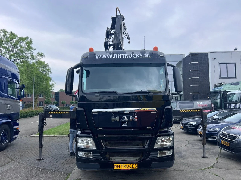MAN TGS 35.440 8X2-4 + HIAB 220C-5 REMOTE + CABLE LIFT AUTOMATIC - Camião grua: foto 3 MAN TGS 35.440 8X2-4 + HIAB 220C-5 REMOTE + CABLE LIFT AUTOMATIC - Camião grua: foto 3