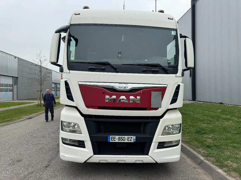 MAN TGX 26.480 6X2 - EURO 6 + PALFINGER PK20002 + REMOTE + LIFTING AXLE - Camião grua: foto 5 MAN TGX 26.480 6X2 - EURO 6 + PALFINGER PK20002 + REMOTE + LIFTING AXLE - Camião grua: foto 5