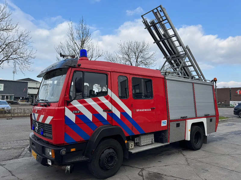 Mercedes-Benz 1117 - FULL EQUIPMENT INCLUDED FIRE TRUCK + LADDERLIFT + TÜV 12-2025 - Carro de bombeiro: foto 1 Mercedes-Benz 1117 - FULL EQUIPMENT INCLUDED FIRE TRUCK + LADDERLIFT + TÜV 12-2025 - Carro de bombeiro: foto 1
