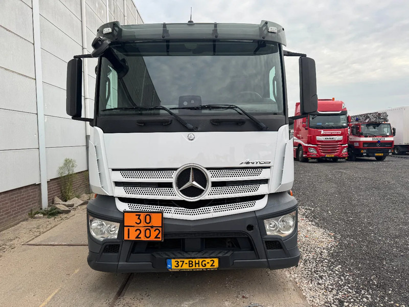 Mercedes-Benz Antos 2836 EURO 6 24.000 LITER TANK 4 COMP. TÜV 06-2026 - Caminhão tanque: foto 2 Mercedes-Benz Antos 2836 EURO 6 24.000 LITER TANK 4 COMP. TÜV 06-2026 - Caminhão tanque: foto 2