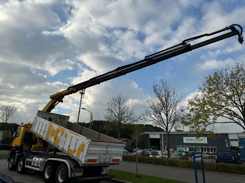 Mercedes-Benz Arocs 4448 8X4 + EURO 6 + FASSI F315 + REMOTE + KIPPER + STEERING AXLE - Camião grua: foto 4 Mercedes-Benz Arocs 4448 8X4 + EURO 6 + FASSI F315 + REMOTE + KIPPER + STEERING AXLE - Camião grua: foto 4