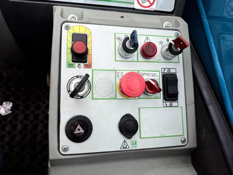 Pá carregadora Merlo ROTO40.26MCSS, AFSTANDBEDIENING,MANBAK PALLETVORKEN HIJS JIB EN LIER: foto 13 Pá carregadora Merlo ROTO40.26MCSS, AFSTANDBEDIENING,MANBAK PALLETVORKEN HIJS JIB EN LIER: foto 13