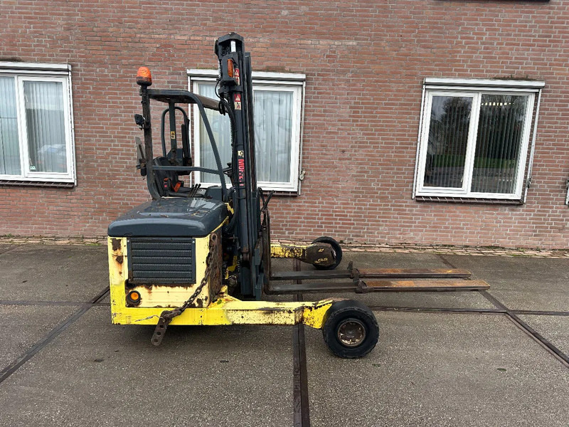 Moffett M4 25.3 2,5 TON SIDESHIFT DIESEL MEENEEMHEFTRUCK - Empilhadeira montada em caminhão: foto 4 Moffett M4 25.3 2,5 TON SIDESHIFT DIESEL MEENEEMHEFTRUCK - Empilhadeira montada em caminhão: foto 4