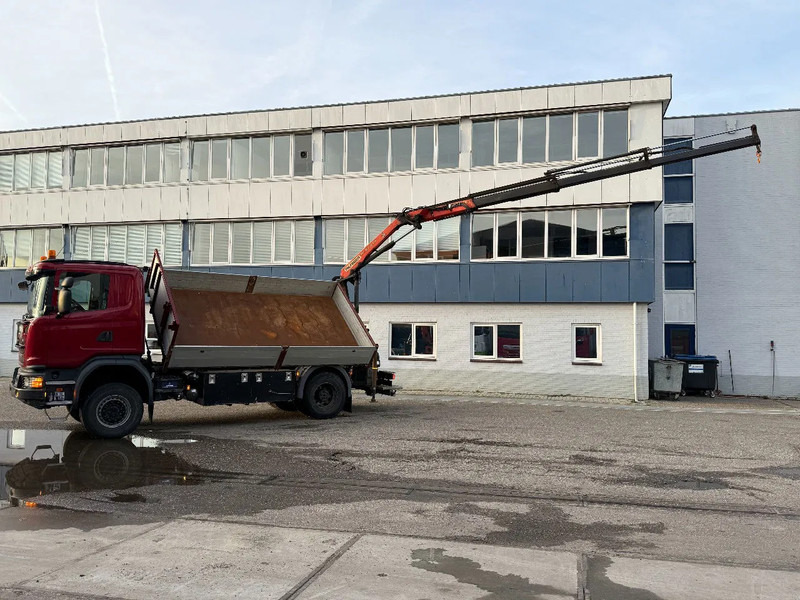 Scania G370 4X4 EURO 6 + 3-SIDE TIPPER + PALFINGER PK9002 + REMOTE - Camião grua: foto 3 Scania G370 4X4 EURO 6 + 3-SIDE TIPPER + PALFINGER PK9002 + REMOTE - Camião grua: foto 3