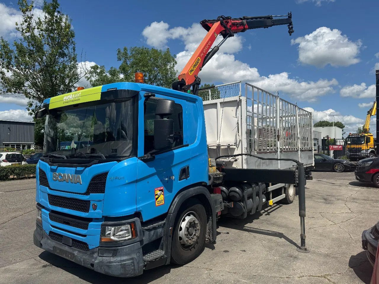 Scania P280 4X2 EURO 6 PALFINGER PK12002 + REMOTE CONTR - Camião de caixa aberta/ Plataforma, Camião grua: foto 2 Scania P280 4X2 EURO 6 PALFINGER PK12002 + REMOTE CONTR - Camião de caixa aberta/ Plataforma, Camião grua: foto 2