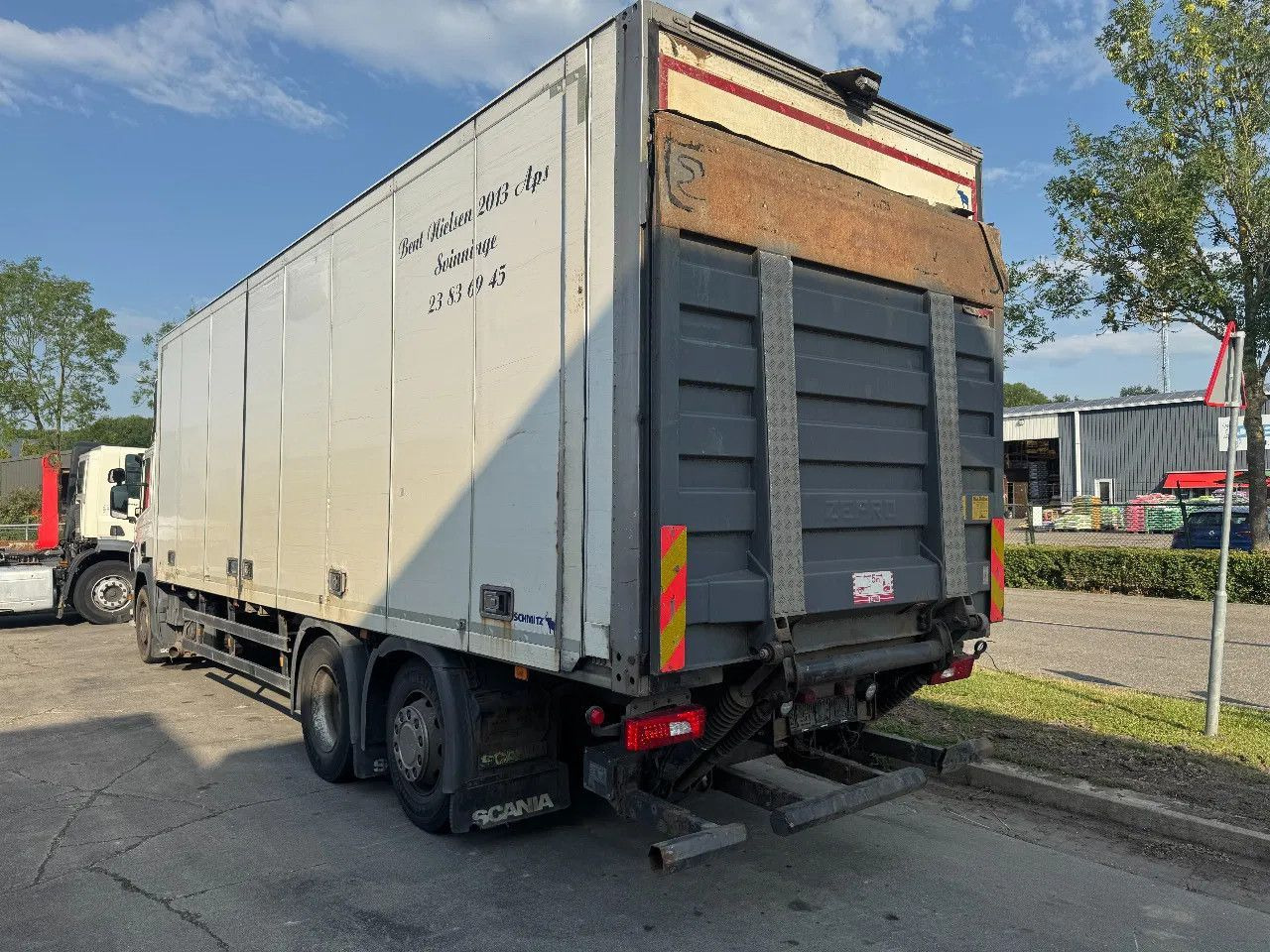 Camião furgão Scania P280 6X2 SCHMITZ BOX + ZEPRO 2000KG LIFT EURO 6: foto 7