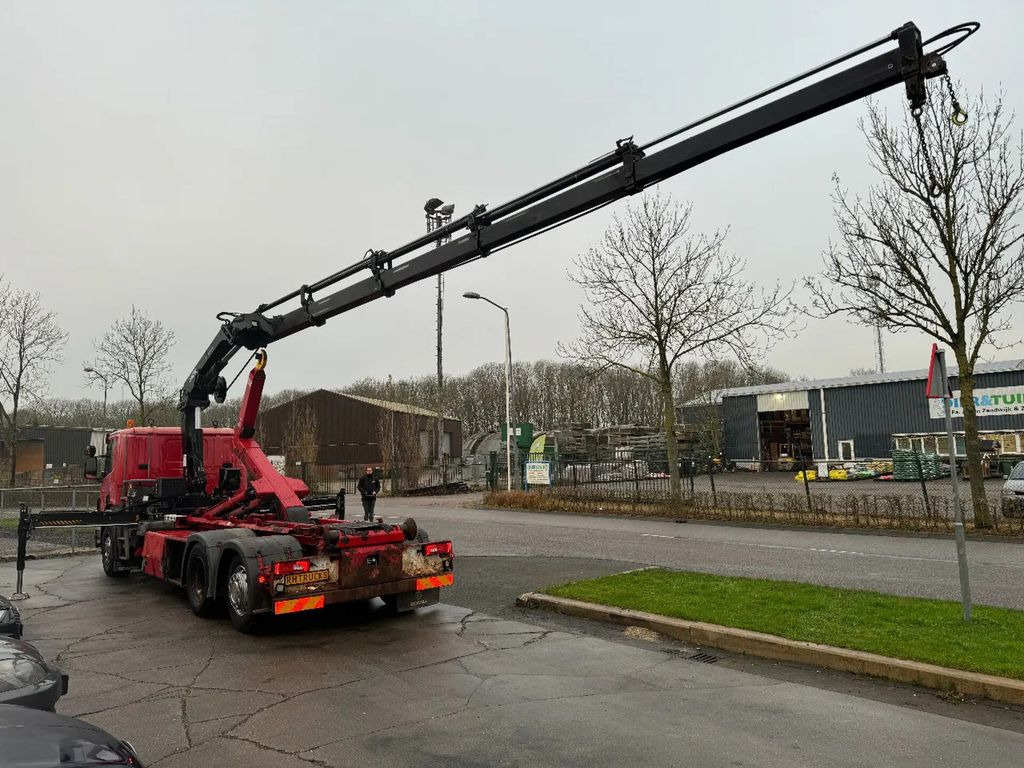 Scania P320 6X2 HIAB 144 CRANE + HIAB HOOK 20T + REMOTE - Camião polibenne, Camião grua: foto 3 Scania P320 6X2 HIAB 144 CRANE + HIAB HOOK 20T + REMOTE - Camião polibenne, Camião grua: foto 3