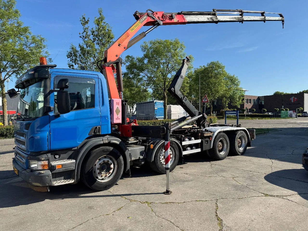 Scania P380 8X4 PALFINGER HOOK + PALFINGER PK16502 + RE - Camião grua: foto 1 Scania P380 8X4 PALFINGER HOOK + PALFINGER PK16502 + RE - Camião grua: foto 1