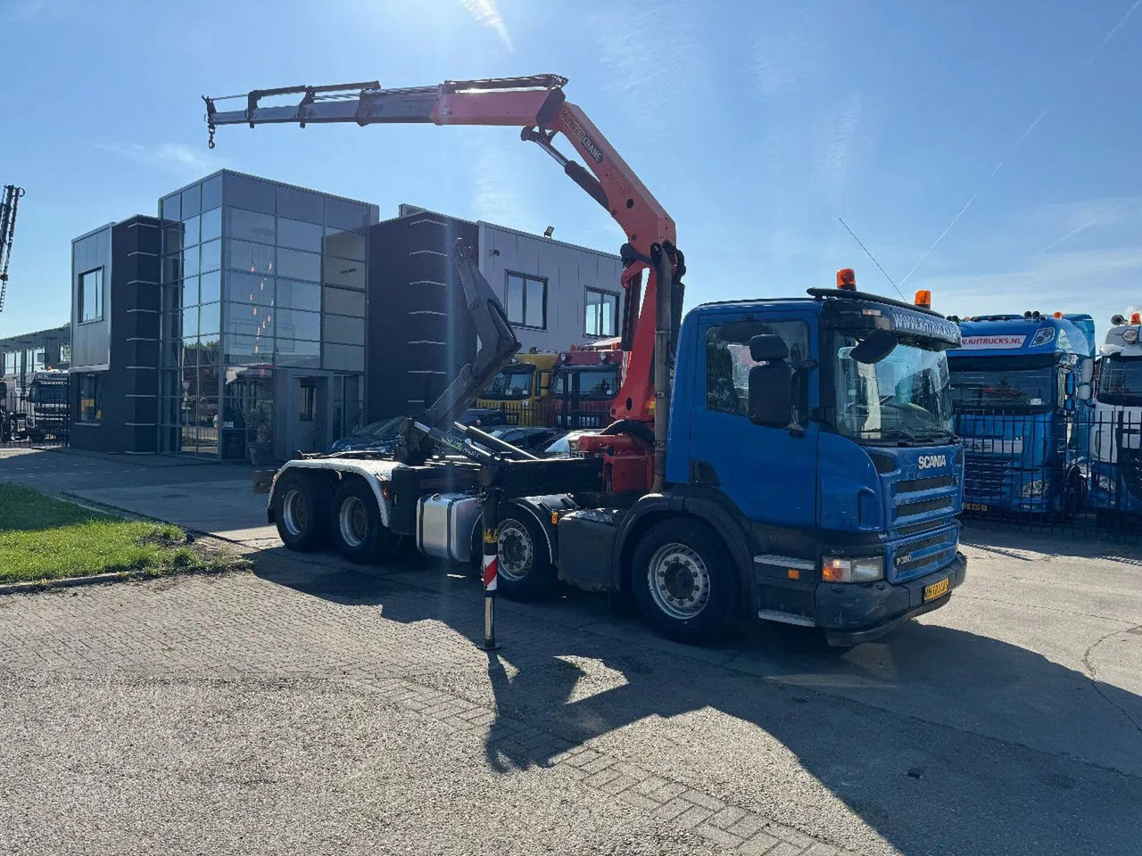 Scania P380 8X4 PALFINGER HOOK + PALFINGER PK16502 + RE - Camião grua: foto 2 Scania P380 8X4 PALFINGER HOOK + PALFINGER PK16502 + RE - Camião grua: foto 2