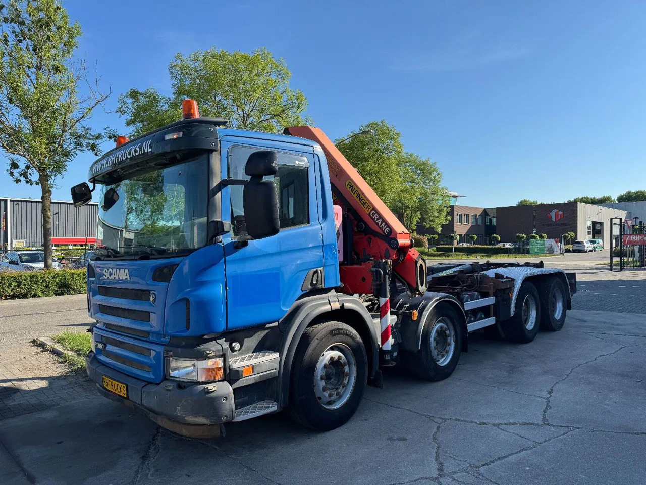 Scania P380 8X4 PALFINGER HOOK + PALFINGER PK16502 + RE - Camião polibenne, Camião grua: foto 3 Scania P380 8X4 PALFINGER HOOK + PALFINGER PK16502 + RE - Camião polibenne, Camião grua: foto 3