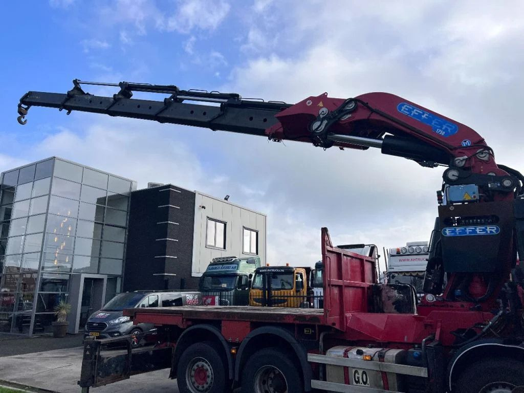 Scania R490 8X2 EURO 6 + EFFER 1750/4S + REMOTE - Camião grua, Camião de caixa aberta/ Plataforma: foto 2 Scania R490 8X2 EURO 6 + EFFER 1750/4S + REMOTE - Camião grua, Camião de caixa aberta/ Plataforma: foto 2
