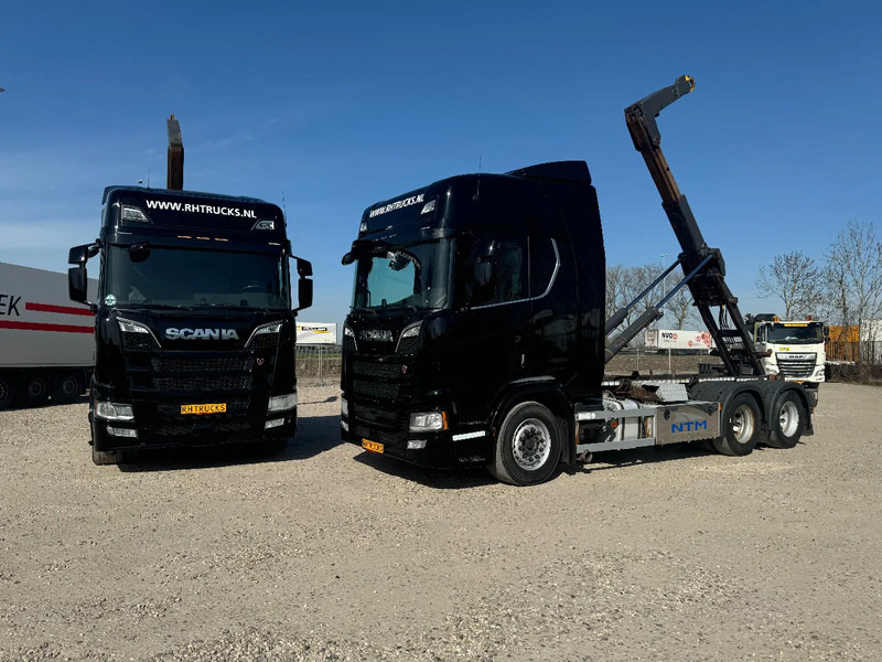 Scania R580 V8 NGS 6X2 EURO 6 VDL 20T HOOK - Camião polibenne: foto 1 Scania R580 V8 NGS 6X2 EURO 6 VDL 20T HOOK - Camião polibenne: foto 1