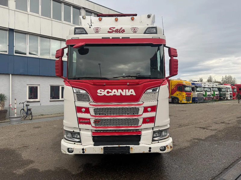 Scania R650 V8 NGS XT 8X4 EURO 6 - Camião de caixa aberta/ Plataforma: foto 2 Scania R650 V8 NGS XT 8X4 EURO 6 - Camião de caixa aberta/ Plataforma: foto 2