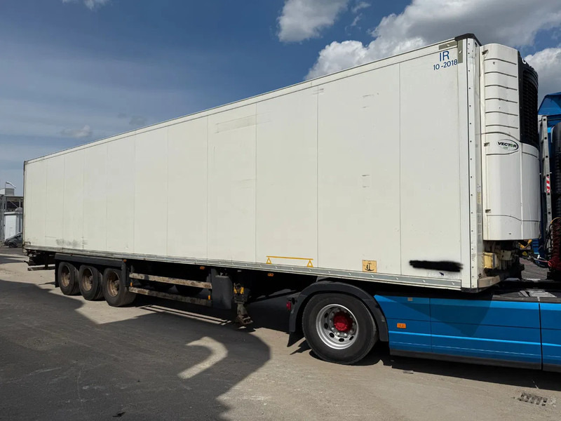 Schmitz Cargobull Schmitz Cargobull PRICES FROM €6950 TO €8950,- 40 X CARRIER 1850 MT D/E SAF AXELS - Semi-reboque frigorífico: foto 2 Schmitz Cargobull Schmitz Cargobull PRICES FROM €6950 TO €8950,- 40 X CARRIER 1850 MT D/E SAF AXELS - Semi-reboque frigorífico: foto 2