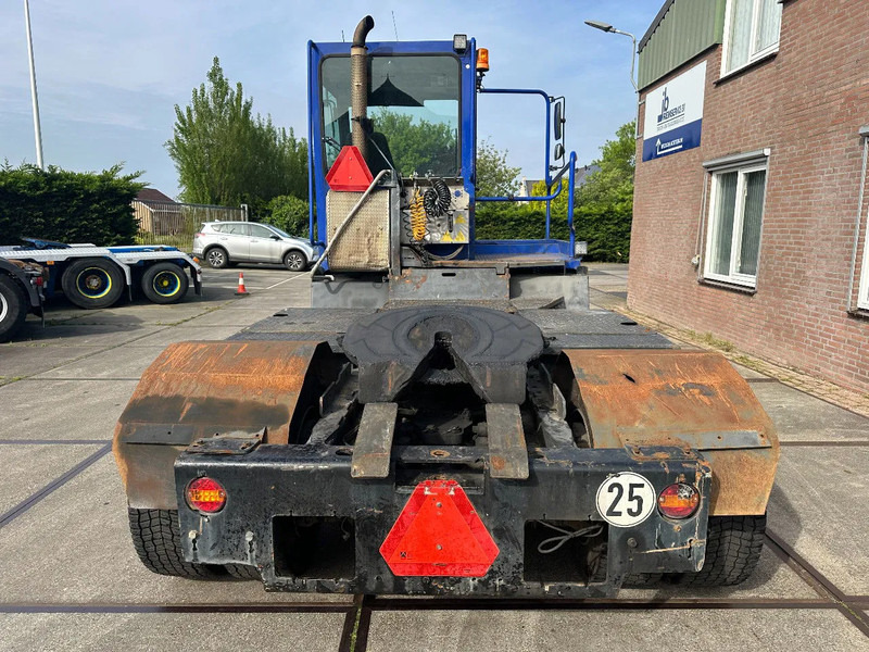 Terberg YT 182 MOTOR ROOKT - Tractor de terminal: foto 5 Terberg YT 182 MOTOR ROOKT - Tractor de terminal: foto 5