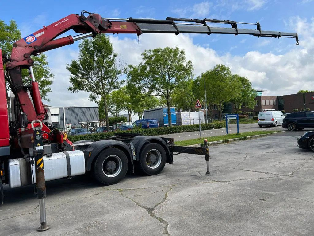 DAF XF 105.460 6X4 EURO 5 + HMF 4220 K6 + REMOTE CON - Tractor: foto 2 DAF XF 105.460 6X4 EURO 5 + HMF 4220 K6 + REMOTE CON - Tractor: foto 2