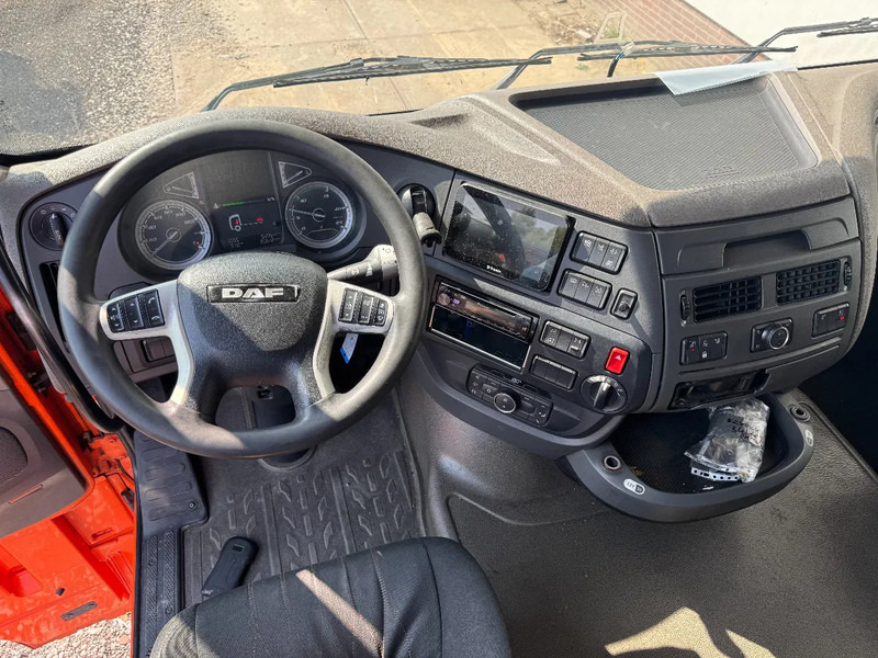 Tractor DAF XF 450 4X2 EURO 6 SKIRTS STANDKLIMA: foto 11
