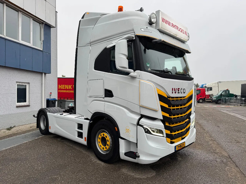 Iveco S-WAY 460 4X2 EURO 6 SKIRTS DOUBLE TANK - Tractor: foto 3 Iveco S-WAY 460 4X2 EURO 6 SKIRTS DOUBLE TANK - Tractor: foto 3