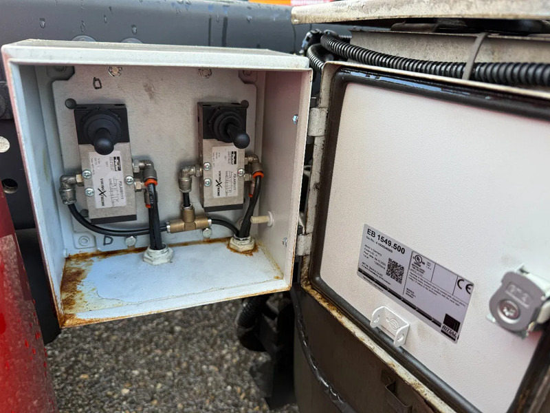 Mercedes-Benz Actros 1842 4X2 MEGA + LIFTING DISH (HEFSCHOTEL) - Tractor: foto 3 Mercedes-Benz Actros 1842 4X2 MEGA + LIFTING DISH (HEFSCHOTEL) - Tractor: foto 3