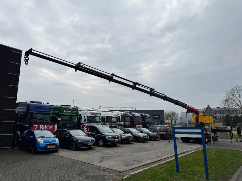 Mercedes-Benz Actros 1845 4X2 - EURO 6 + HMF 2820 + REMOTE + ONLY 105.446 KM - Tractor: foto 3 Mercedes-Benz Actros 1845 4X2 - EURO 6 + HMF 2820 + REMOTE + ONLY 105.446 KM - Tractor: foto 3