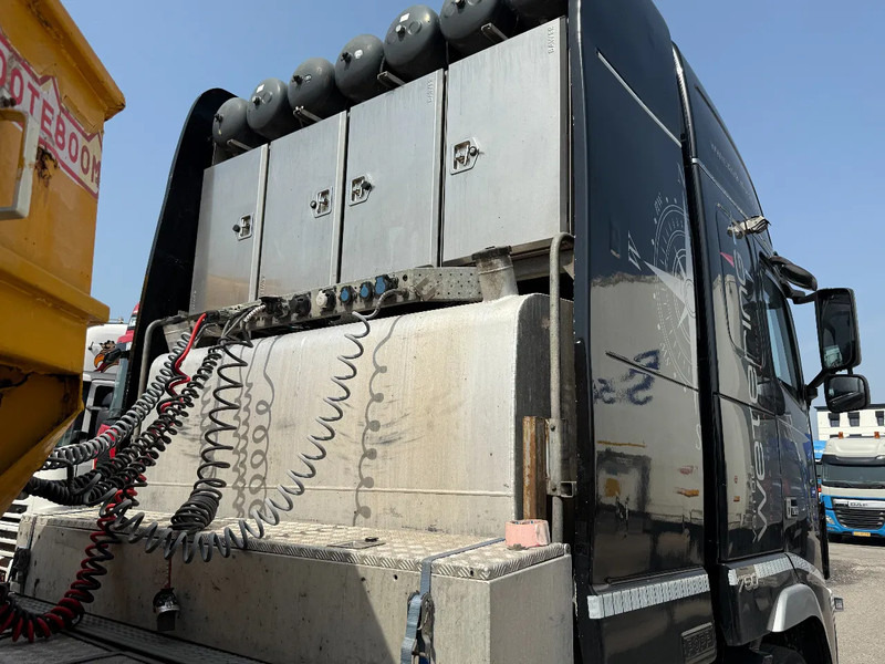 Volvo FH 16.750 8X4 - 160 TON + RETARDER - Tractor: foto 5 Volvo FH 16.750 8X4 - 160 TON + RETARDER - Tractor: foto 5