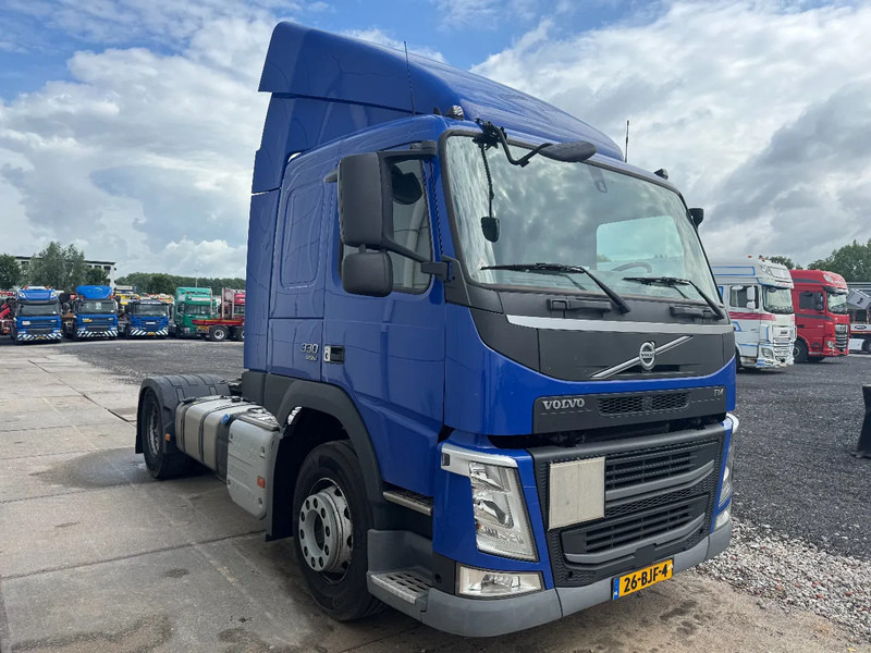 Volvo FM 330 4X2 EURO 6 TÜV TILL 02-2026 - Tractor: foto 3 Volvo FM 330 4X2 EURO 6 TÜV TILL 02-2026 - Tractor: foto 3