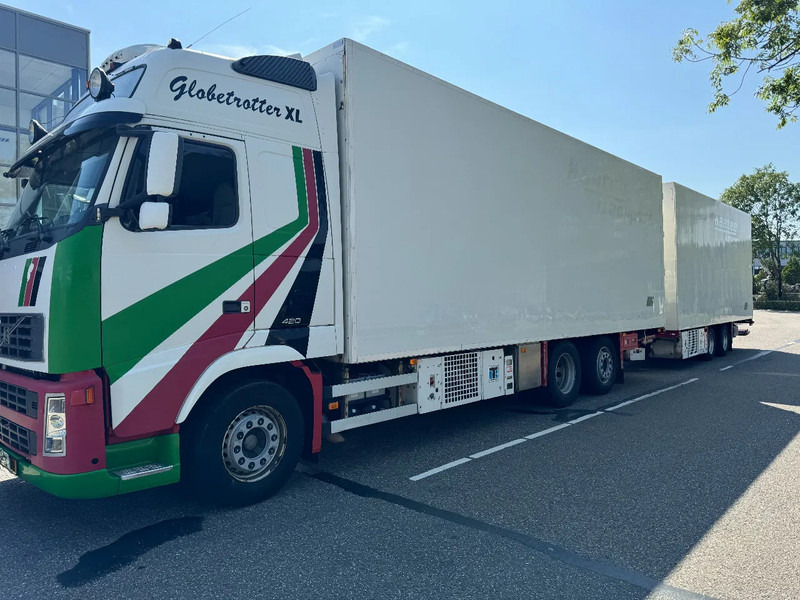 Volvo FH 12.420 6X2 - EURO 3 + HANGER NETAM-FRUEHAUF + THERMOKING + DHOLLANDIA LIFT - Camião frigorífico: foto 3 Volvo FH 12.420 6X2 - EURO 3 + HANGER NETAM-FRUEHAUF + THERMOKING + DHOLLANDIA LIFT - Camião frigorífico: foto 3