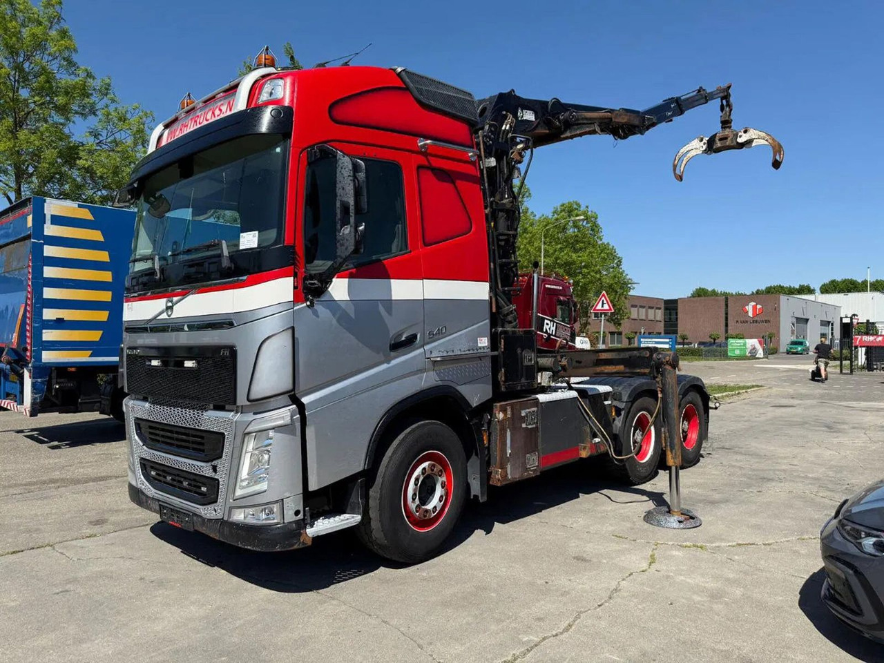 Volvo FH 540 6X4 - EURO 6 + PALFINGER EPSILON S260Z96 - Camião grua: foto 2 Volvo FH 540 6X4 - EURO 6 + PALFINGER EPSILON S260Z96 - Camião grua: foto 2