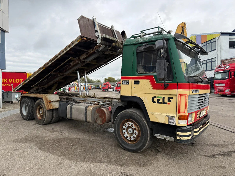 Volvo FL 12.420 6X2 MANUAL GEAR / FULL STEEL SUSP. / 10 TYRES / HUB REDUCT. + CABLELIFT TIPPER + CONTAINER FLATBED - Camião com sistema de cabo: foto 3 Volvo FL 12.420 6X2 MANUAL GEAR / FULL STEEL SUSP. / 10 TYRES / HUB REDUCT. + CABLELIFT TIPPER + CONTAINER FLATBED - Camião com sistema de cabo: foto 3