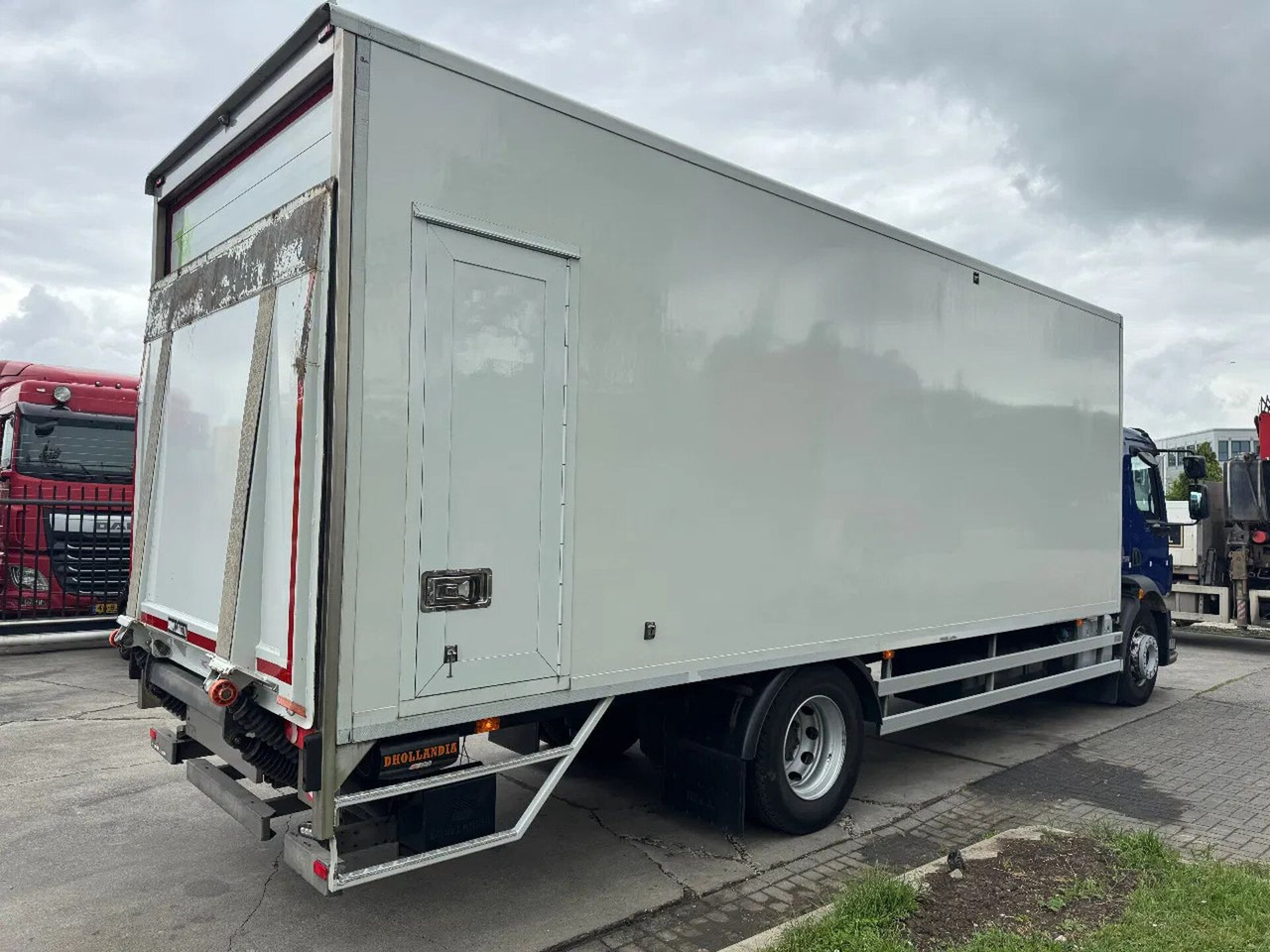 Volvo FL 250 4X2 EURO 6 DHOLLANDIA LIFT + CARGOLOCK TÜ - Camião furgão: foto 5 Volvo FL 250 4X2 EURO 6 DHOLLANDIA LIFT + CARGOLOCK TÜ - Camião furgão: foto 5