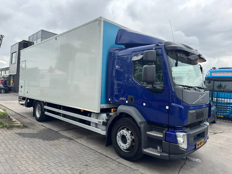 Volvo FL 250 4X2 EURO 6 DHOLLANDIA LIFT + CARGOLOCK TÜV 04-2026 - Camião furgão: foto 4 Volvo FL 250 4X2 EURO 6 DHOLLANDIA LIFT + CARGOLOCK TÜV 04-2026 - Camião furgão: foto 4