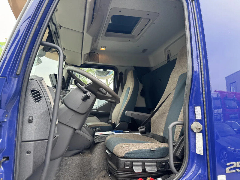 Camião furgão Volvo FL 250 4X2 - EURO 6 + DHOLLANDIA LIFT + TÜV 04-2026: foto 10