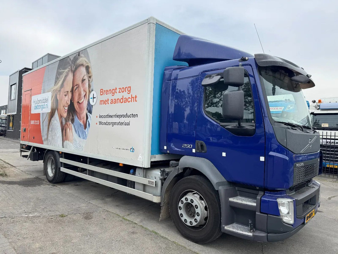 Volvo FL 250 4X2 - EURO 6 + DHOLLANDIA LIFT + TÜV 05-2 - Camião furgão: foto 3 Volvo FL 250 4X2 - EURO 6 + DHOLLANDIA LIFT + TÜV 05-2 - Camião furgão: foto 3