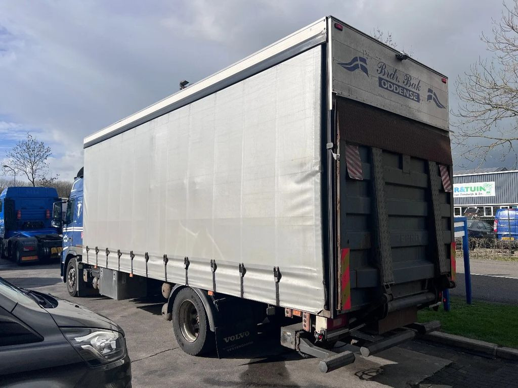 Volvo FM 370 4X2 EURO5 720x250x273 LOAD-LIFT - Camião de lona: foto 4 Volvo FM 370 4X2 EURO5 720x250x273 LOAD-LIFT - Camião de lona: foto 4