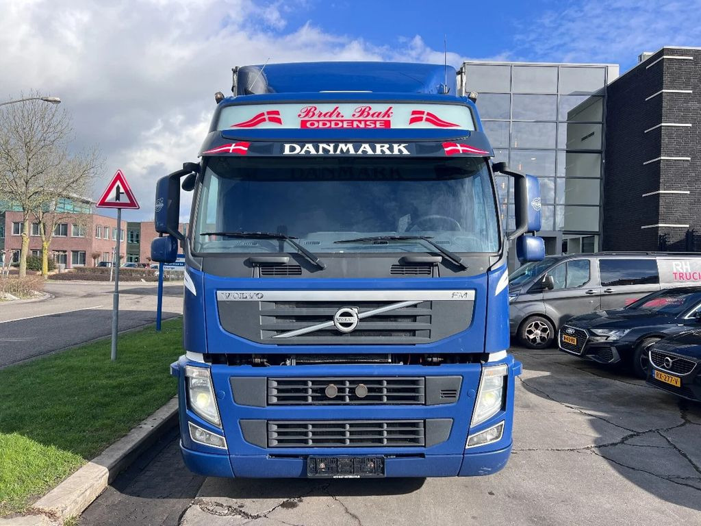 Volvo FM 370 4X2 EURO5 720x250x273 LOAD-LIFT - Camião de lona: foto 2 Volvo FM 370 4X2 EURO5 720x250x273 LOAD-LIFT - Camião de lona: foto 2