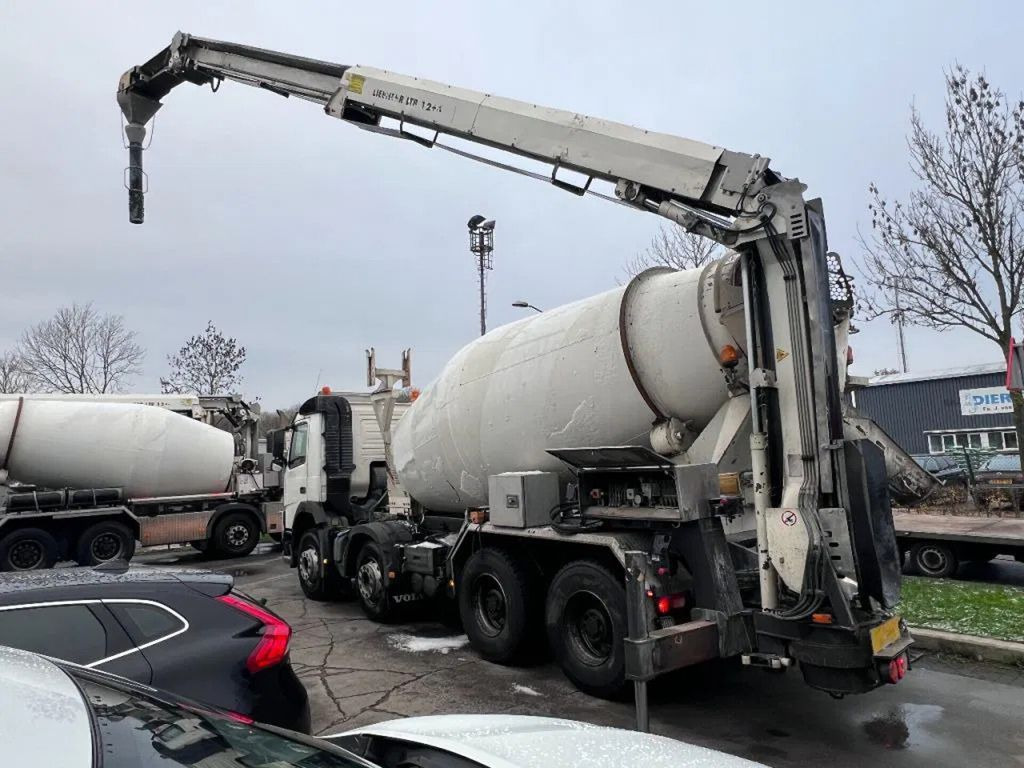 Volvo FM 410 8X4 - 3 UNITS! + MIXER 9m3 + LIEBHERR CON - Camião betoneira: foto 5 Volvo FM 410 8X4 - 3 UNITS! + MIXER 9m3 + LIEBHERR CON - Camião betoneira: foto 5