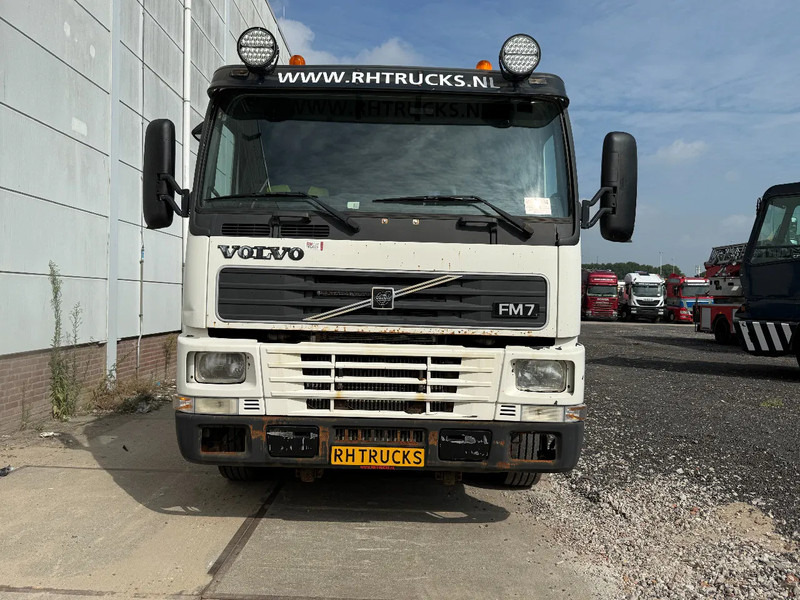 Volvo FM 7.290 4X2 - EURO 2 + MANUAL GEARBOX - Camião de caixa aberta/ Plataforma: foto 2 Volvo FM 7.290 4X2 - EURO 2 + MANUAL GEARBOX - Camião de caixa aberta/ Plataforma: foto 2