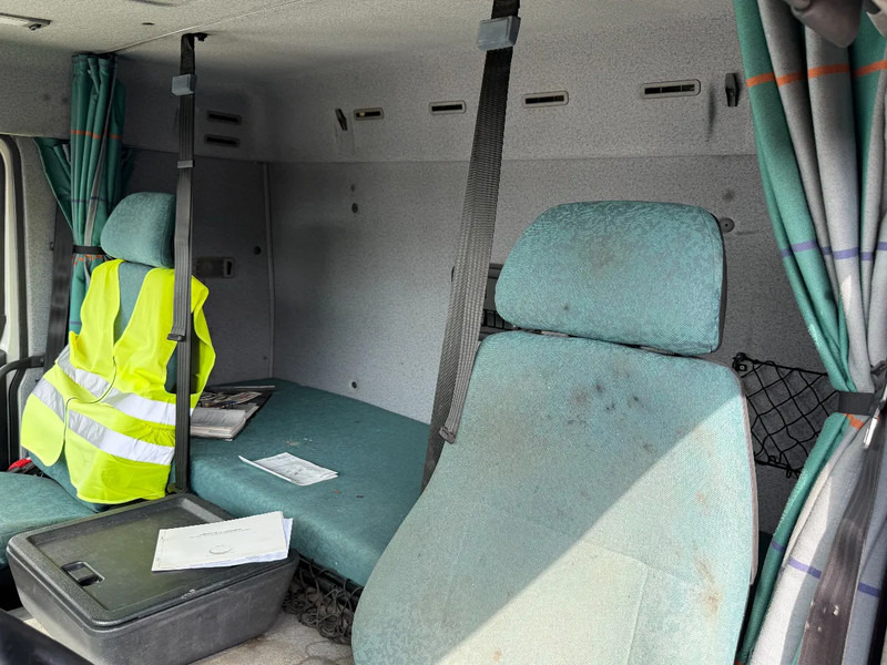 Camião de caixa aberta/ Plataforma Volvo FM 7.290 4X2 - EURO 2 + MANUAL GEARBOX: foto 8 Camião de caixa aberta/ Plataforma Volvo FM 7.290 4X2 - EURO 2 + MANUAL GEARBOX: foto 8