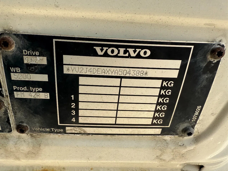 Camião de caixa aberta/ Plataforma Volvo FM 7.290 4X2 - EURO 2 + MANUAL GEARBOX: foto 13 Camião de caixa aberta/ Plataforma Volvo FM 7.290 4X2 - EURO 2 + MANUAL GEARBOX: foto 13