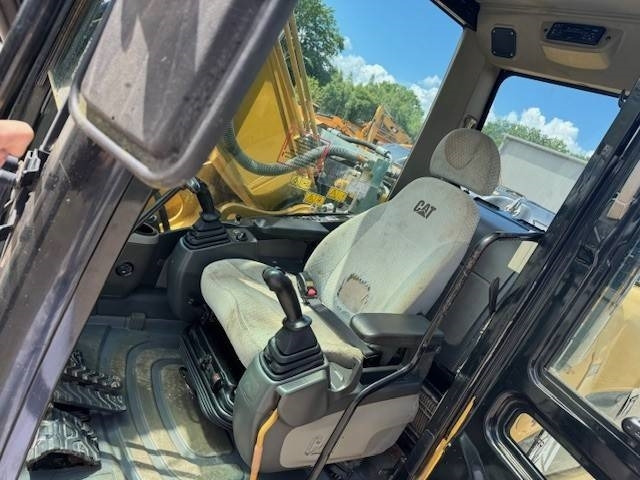 Escavadora de rastos CAT 323 D L: foto 11
